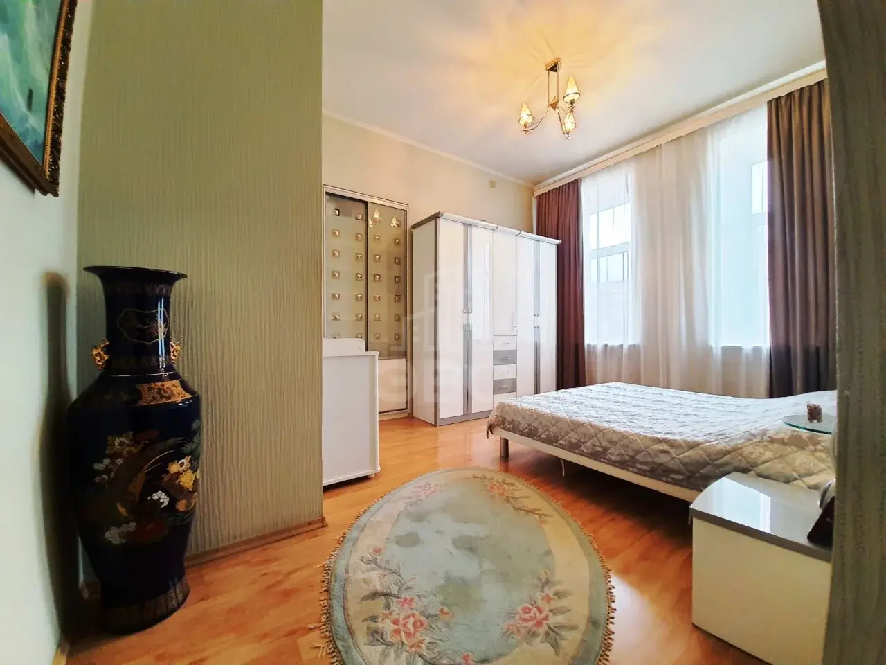 многокомнатная квартира в Санкт-Петербурге по адресу: Жуковского ул., 57