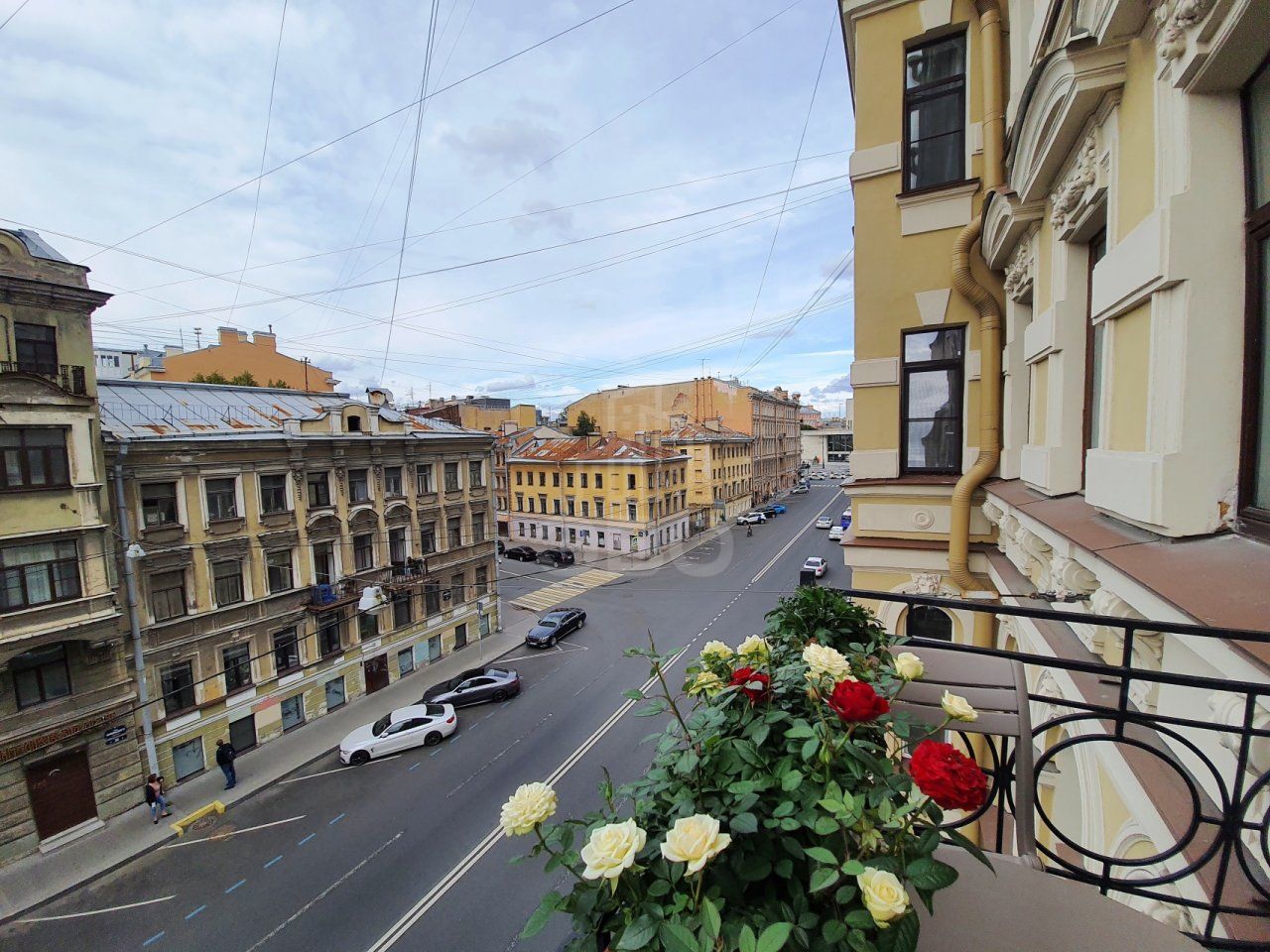 многокомнатная квартира в Санкт-Петербурге по адресу: Жуковского ул., 57