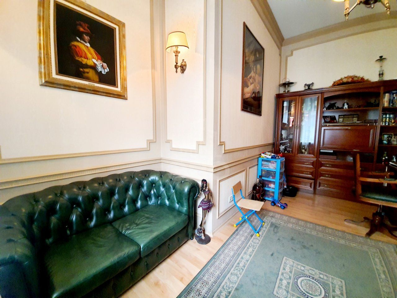 многокомнатная квартира в Санкт-Петербурге по адресу: Жуковского ул., 57