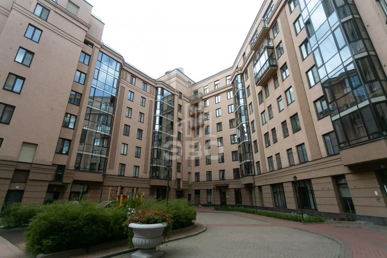 трехкомнатная квартира в Санкт-Петербурге по адресу: Парадная ул., 3, к 2