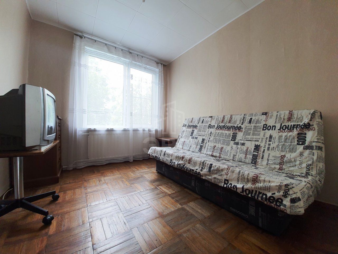 трехкомнатная квартира в Санкт-Петербурге по адресу: Червонного Казачества ул., 22