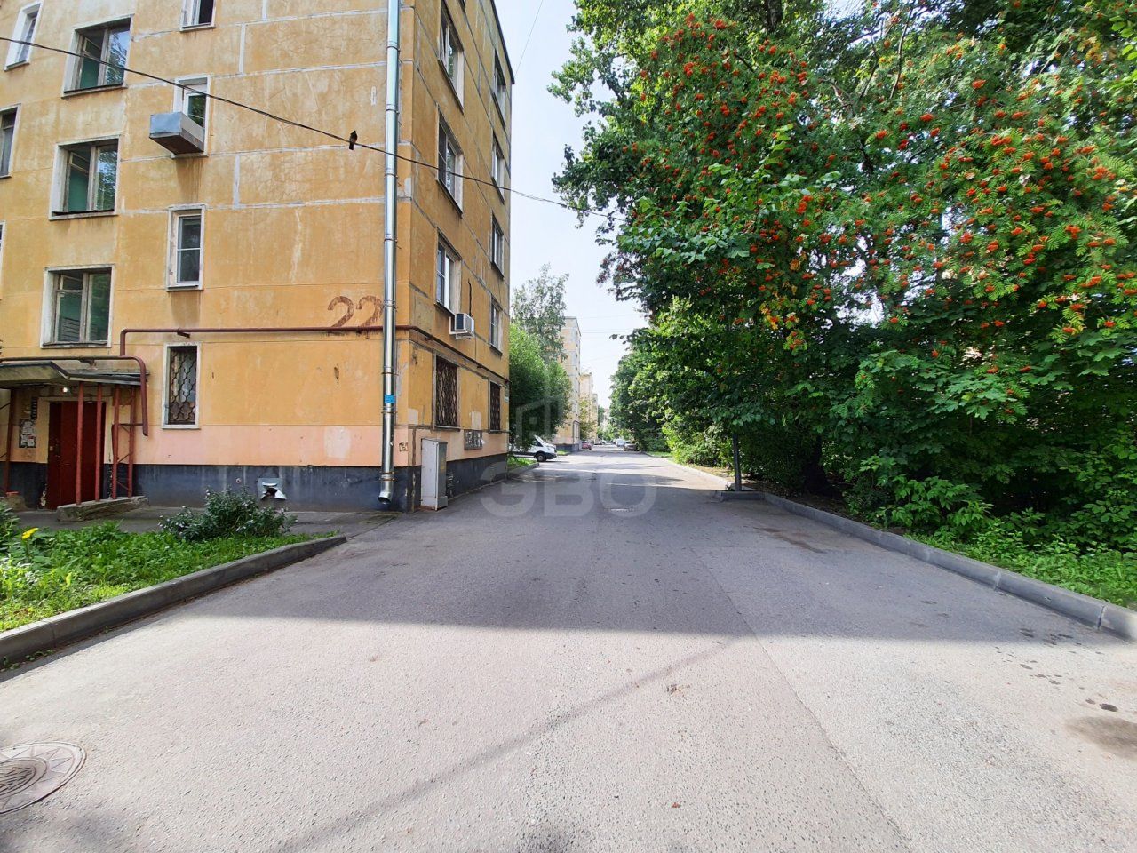 трехкомнатная квартира в Санкт-Петербурге по адресу: Червонного Казачества ул., 22