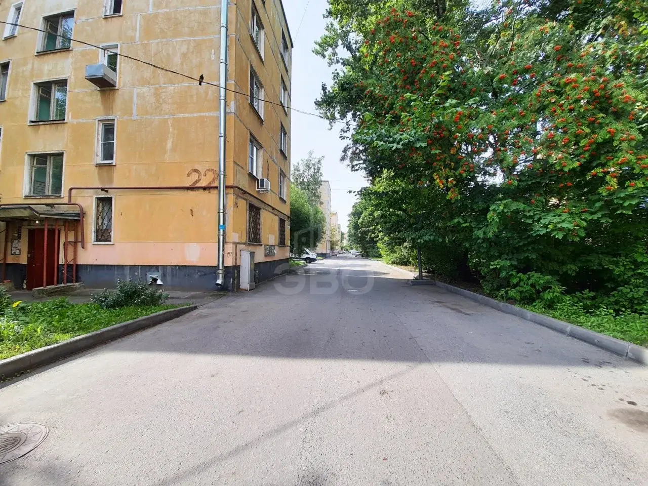 трехкомнатная квартира в Санкт-Петербурге по адресу: Червонного Казачества ул., 22