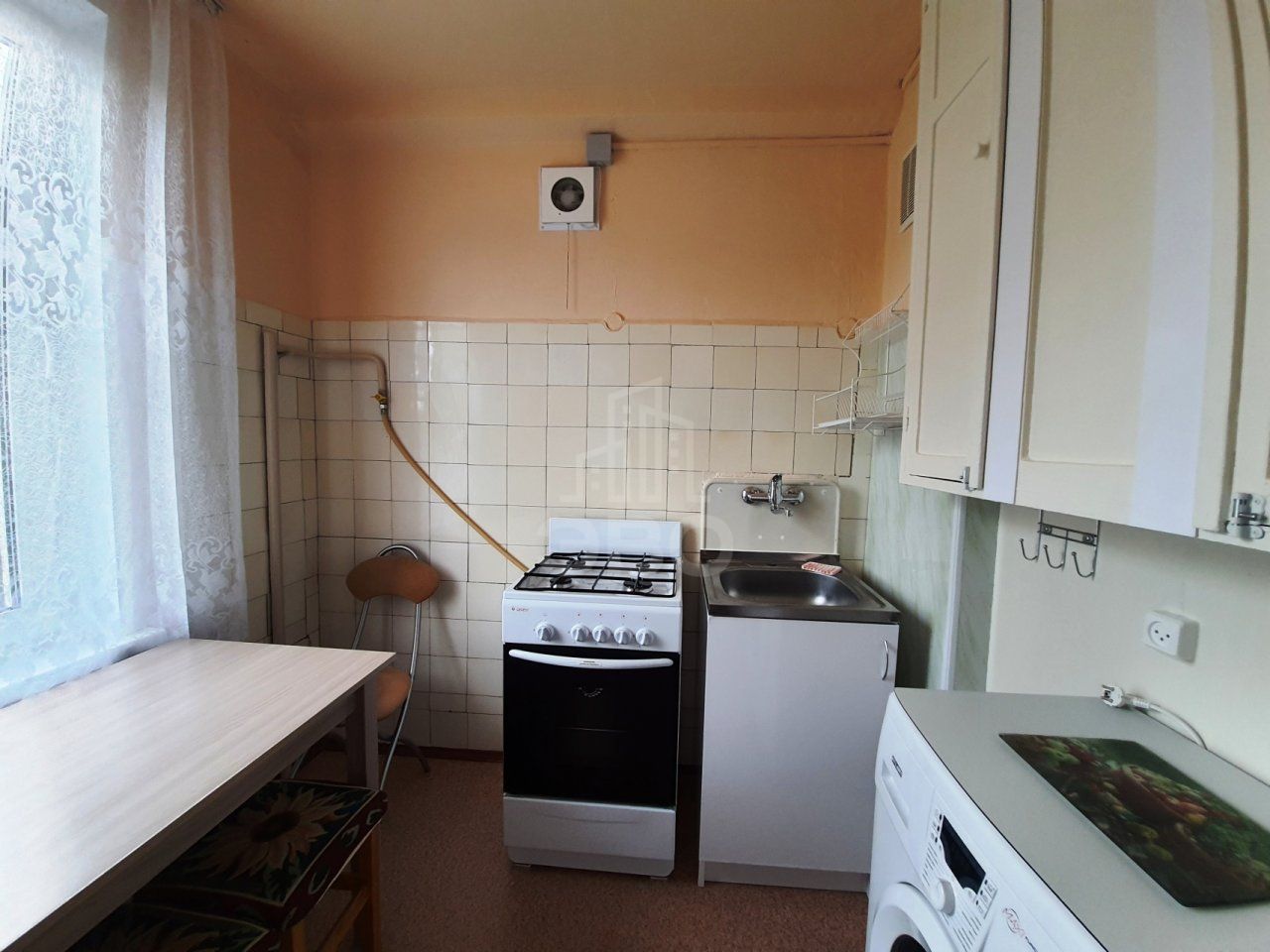 трехкомнатная квартира в Санкт-Петербурге по адресу: Червонного Казачества ул., 22