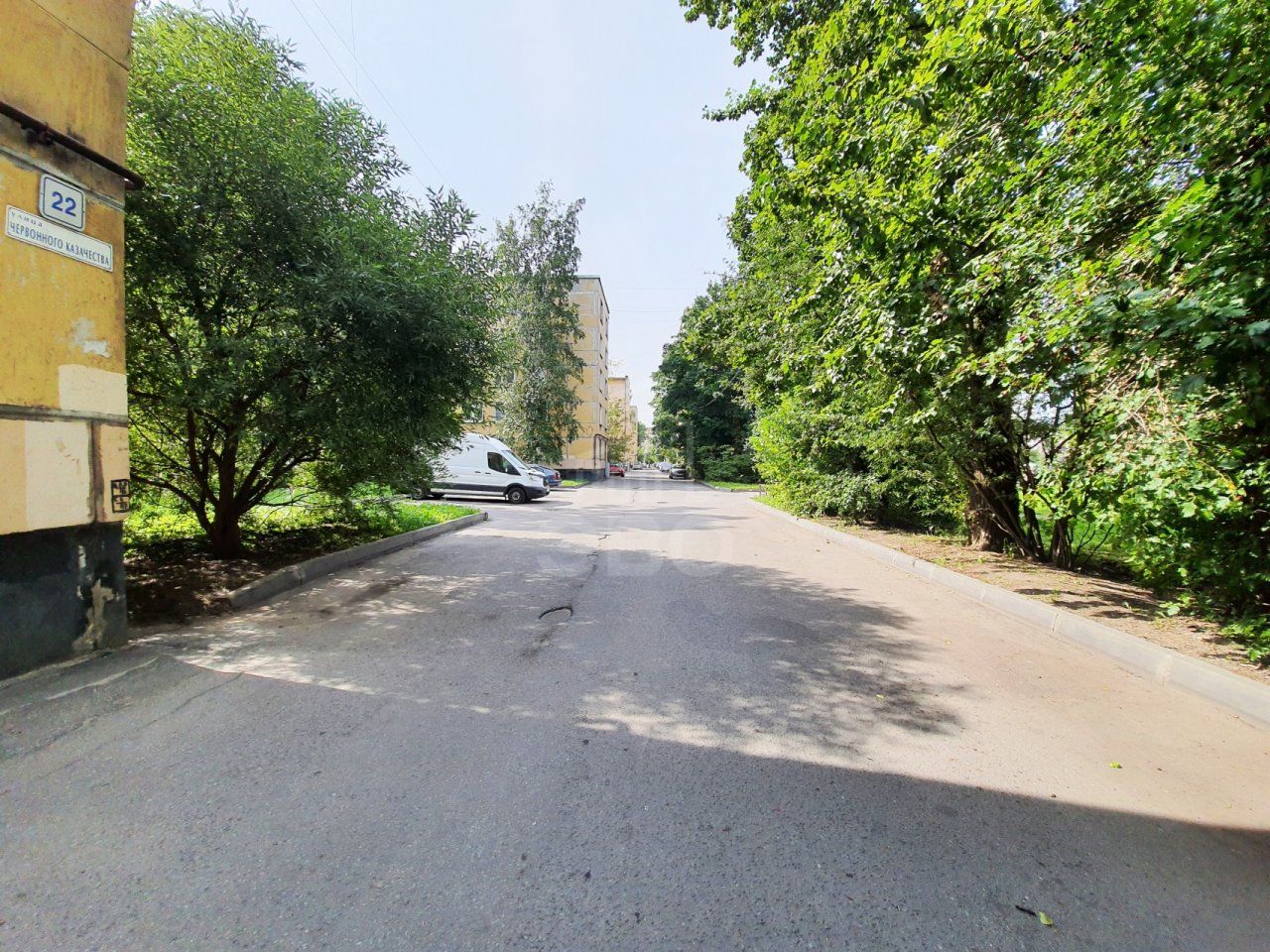 трехкомнатная квартира в Санкт-Петербурге по адресу: Червонного Казачества ул., 22