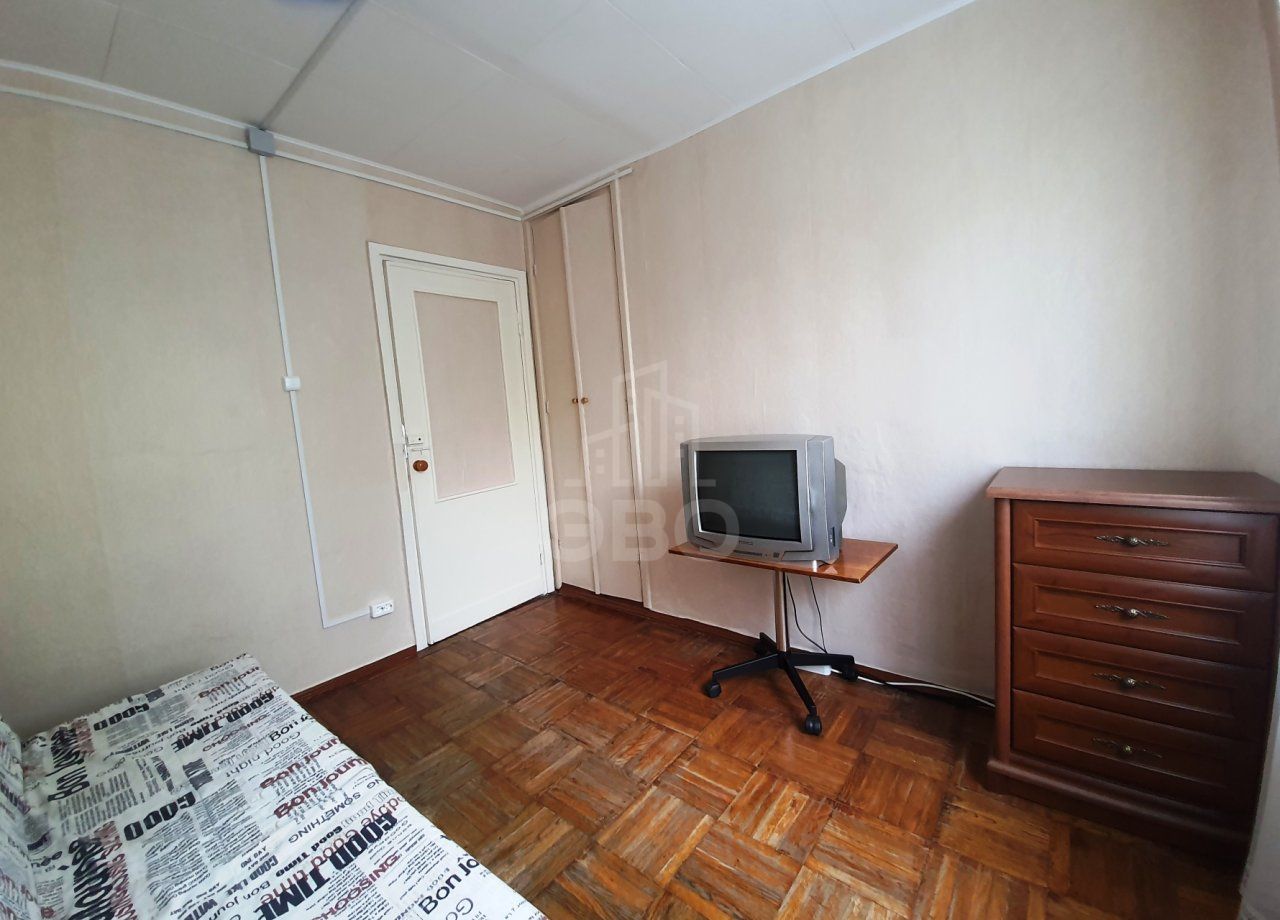 трехкомнатная квартира в Санкт-Петербурге по адресу: Червонного Казачества ул., 22