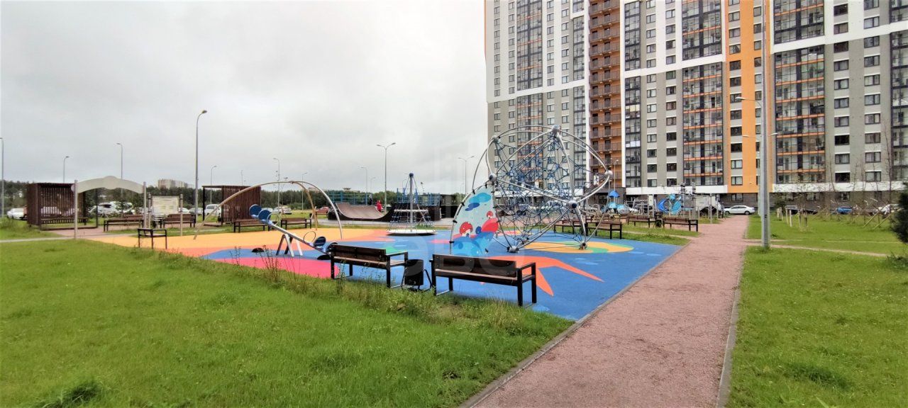 однокомнатная квартира в Санкт-Петербурге по адресу: Лидии Зверевой ул., 5, к 1