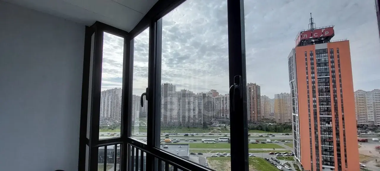 однокомнатная квартира в Санкт-Петербурге по адресу: Парашютная ул., 61, к 1