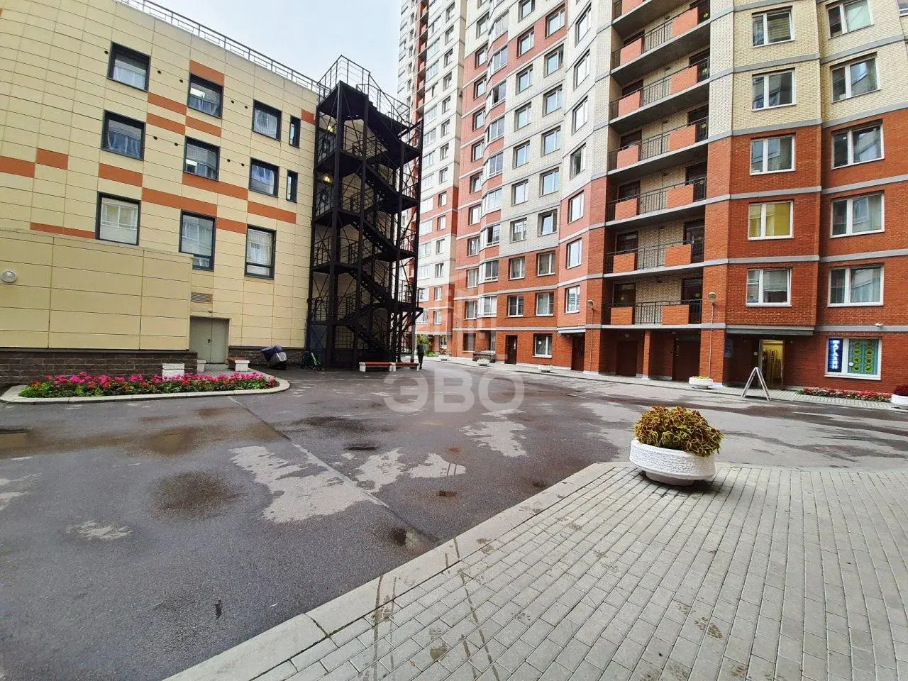 однокомнатная квартира в Санкт-Петербурге по адресу: Орджоникидзе ул., 52