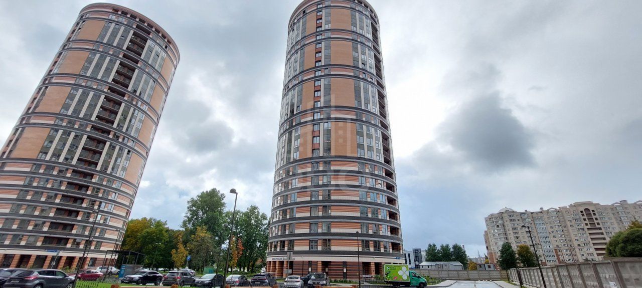 двухкомнатная квартира в Санкт-Петербурге по адресу: Коломяжский проспект, 9, к 1