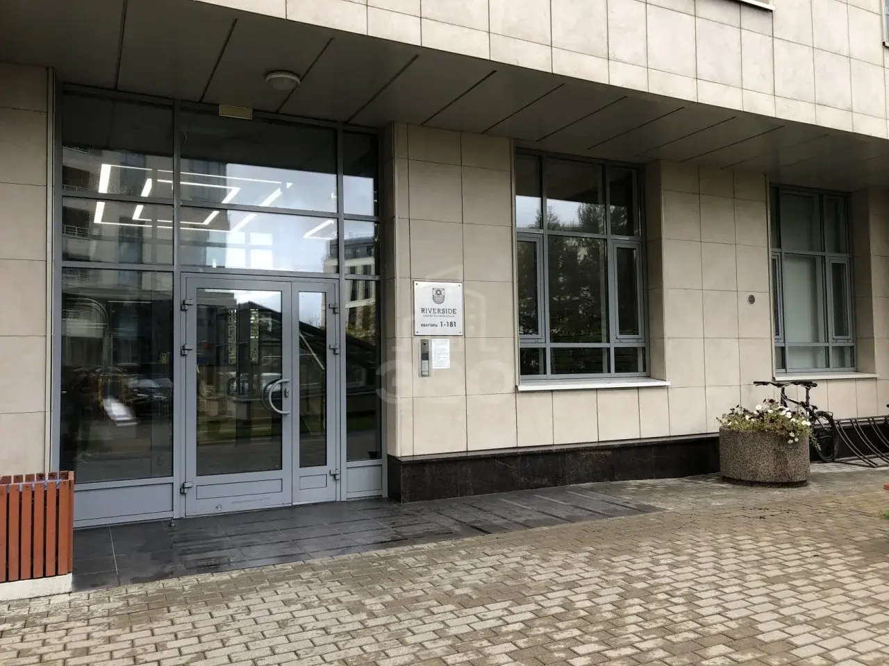 однокомнатная квартира в Санкт-Петербурге по адресу: Ушаковская наб., 1, к 3