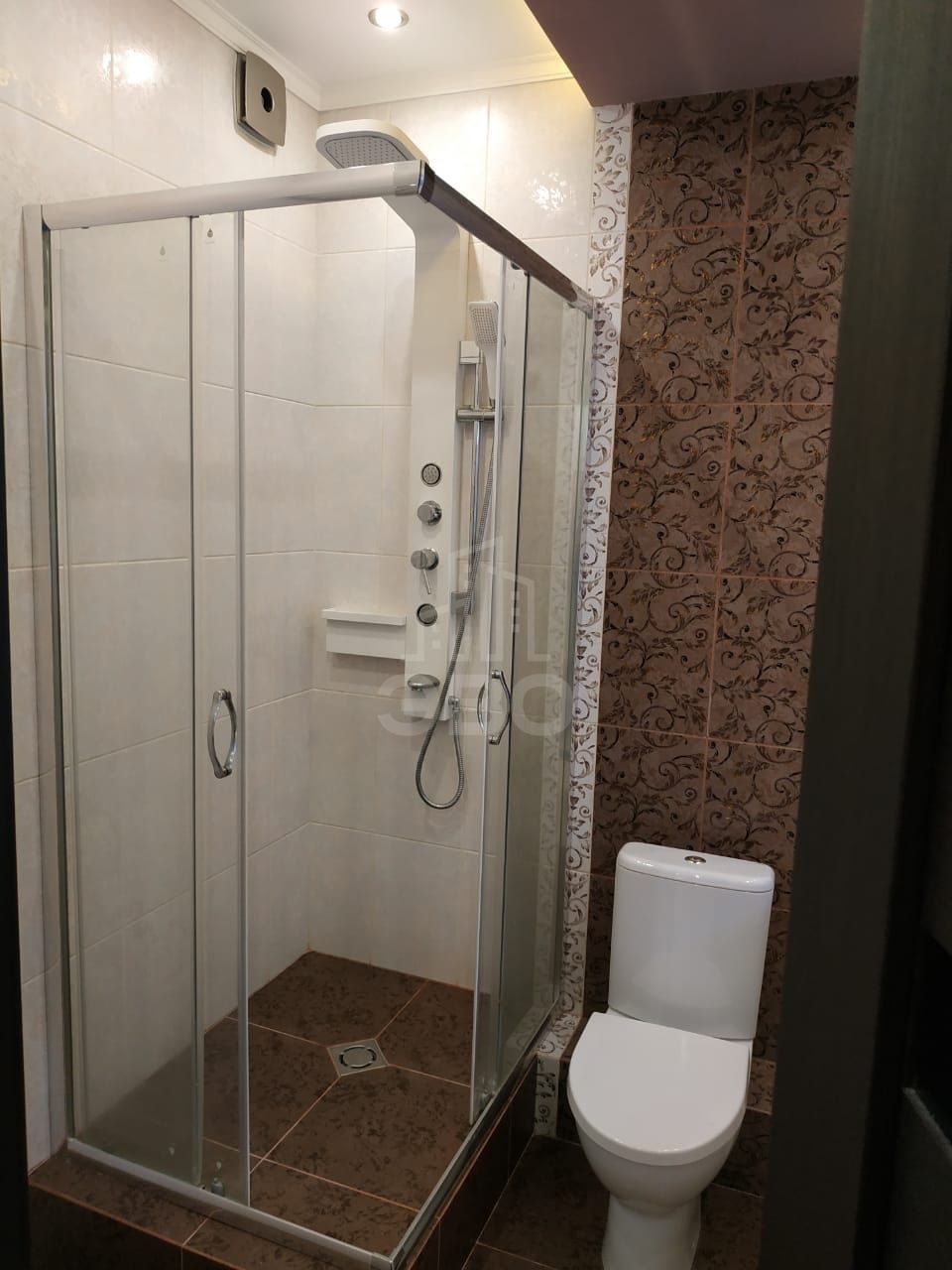 однокомнатная квартира в Санкт-Петербурге по адресу: Ушаковская наб., 1, к 3