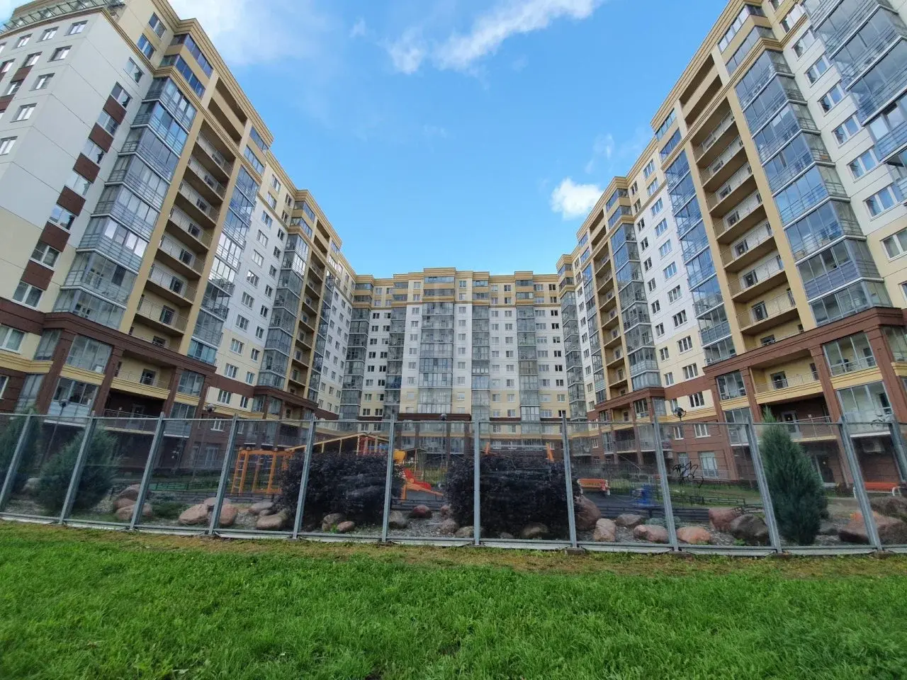 двухкомнатная квартира в Санкт-Петербурге по адресу: Республиканская ул., 24, к 1