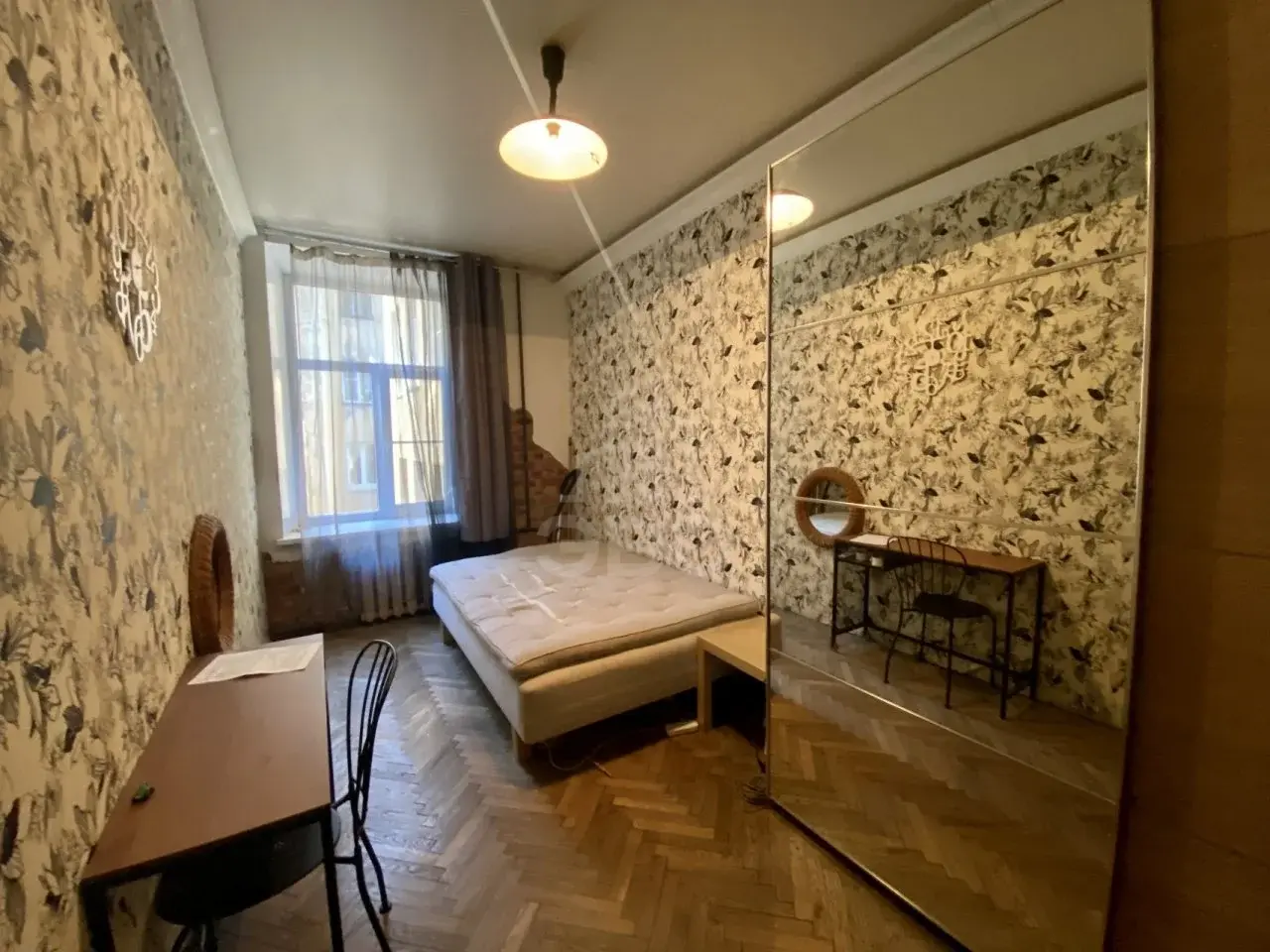 комната в Санкт-Петербурге по адресу: Коломенская ул., 10