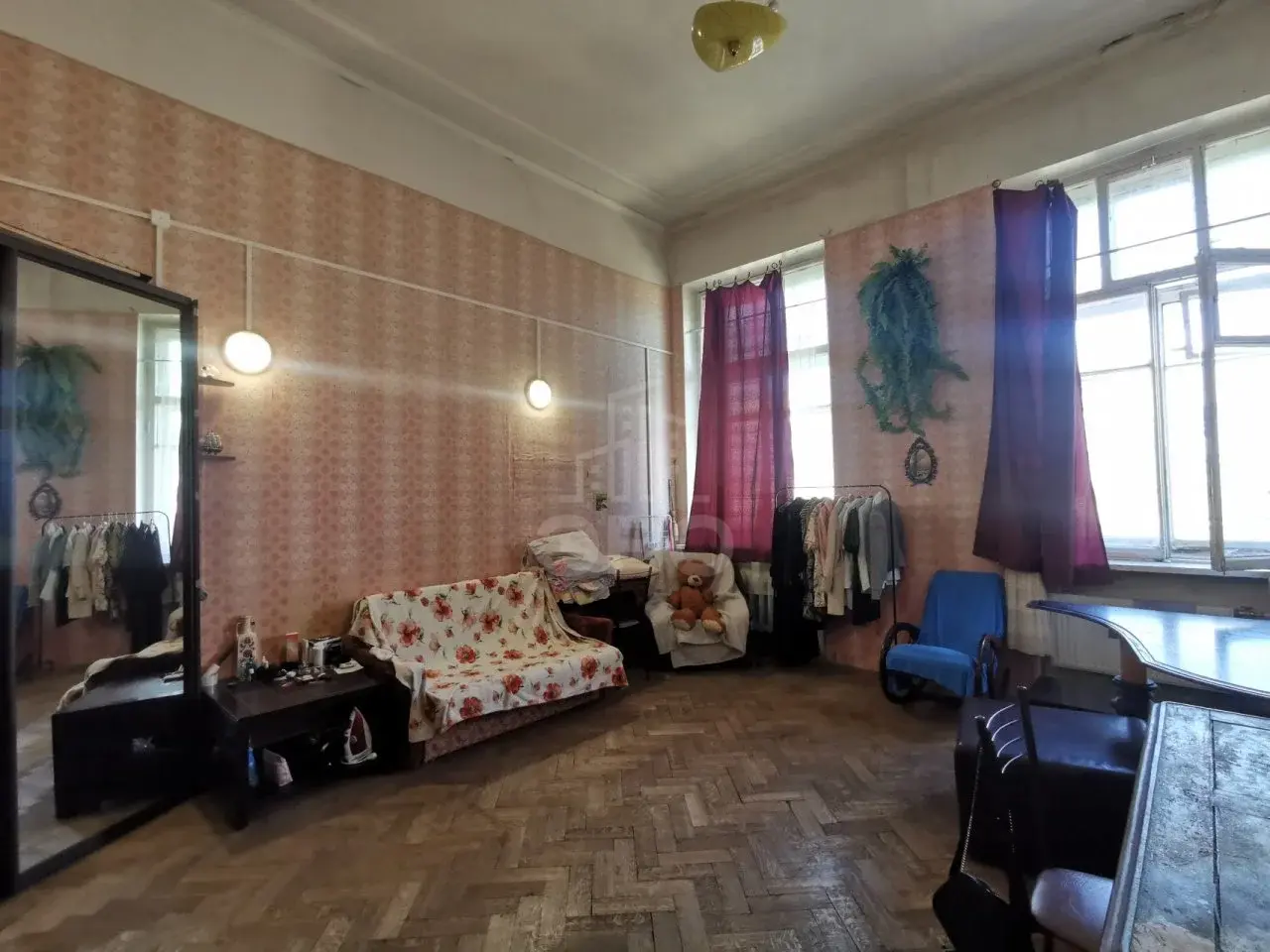 четырехкомнатная квартира в Санкт-Петербурге по адресу: Конногвардейский б-р., 6