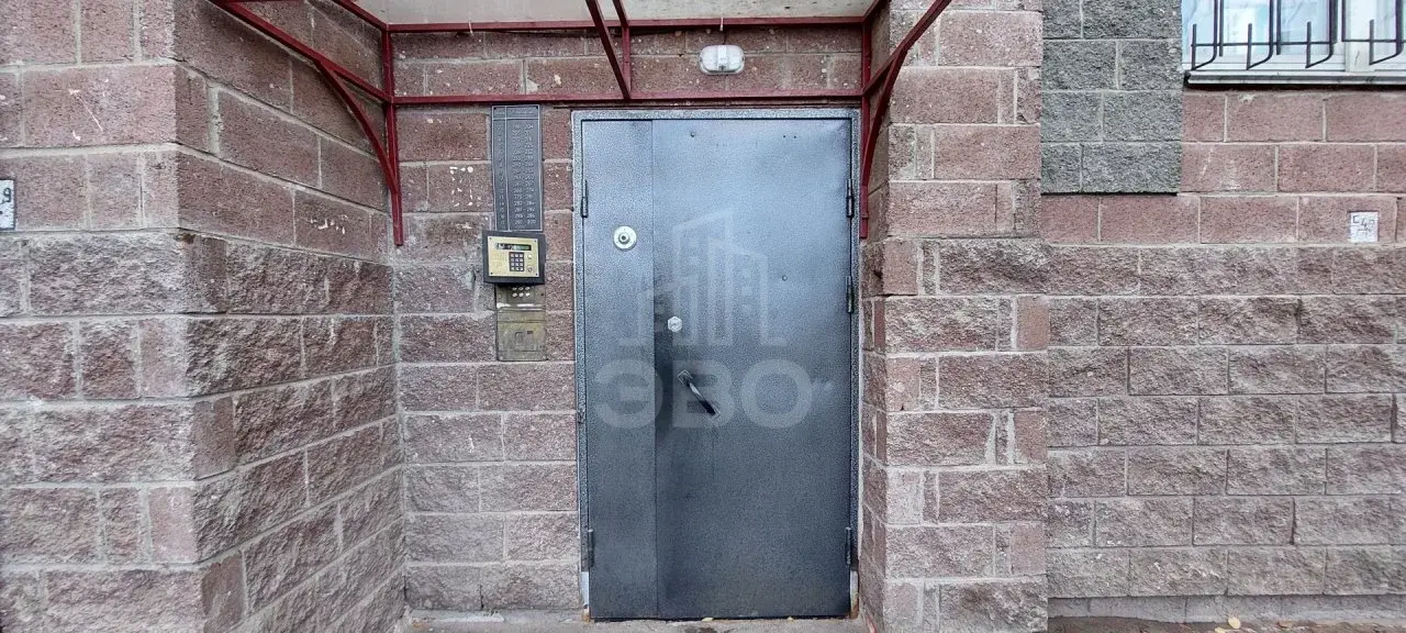 трехкомнатная квартира в Санкт-Петербурге по адресу: Поликарпова аллея, 2