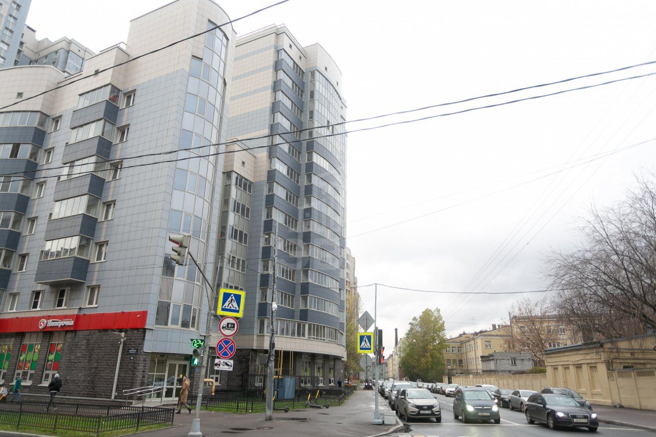 двухкомнатная квартира в Санкт-Петербурге по адресу: Смоленская ул., 18, литера А