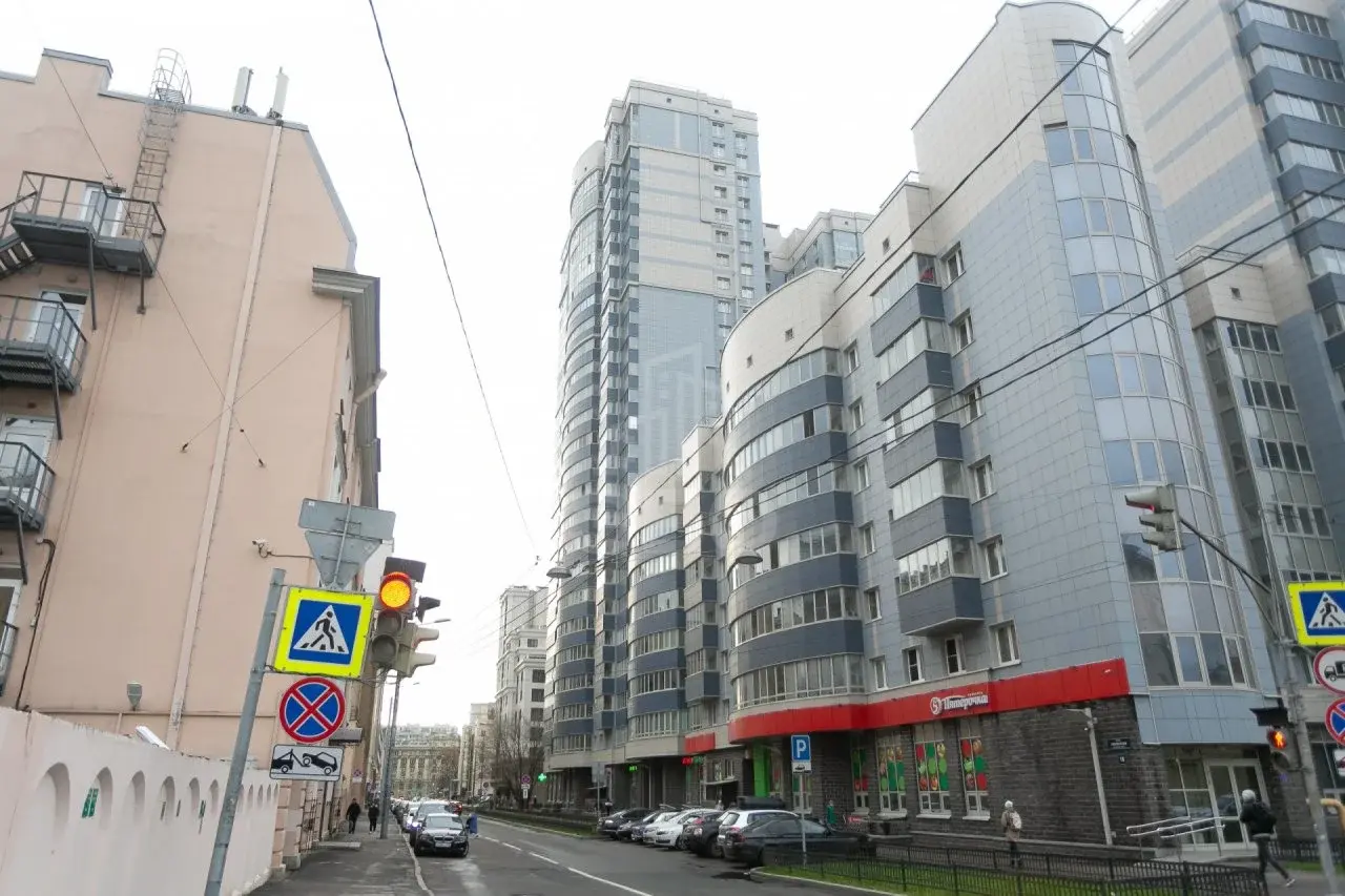 двухкомнатная квартира в Санкт-Петербурге по адресу: Смоленская ул., 18, литера А