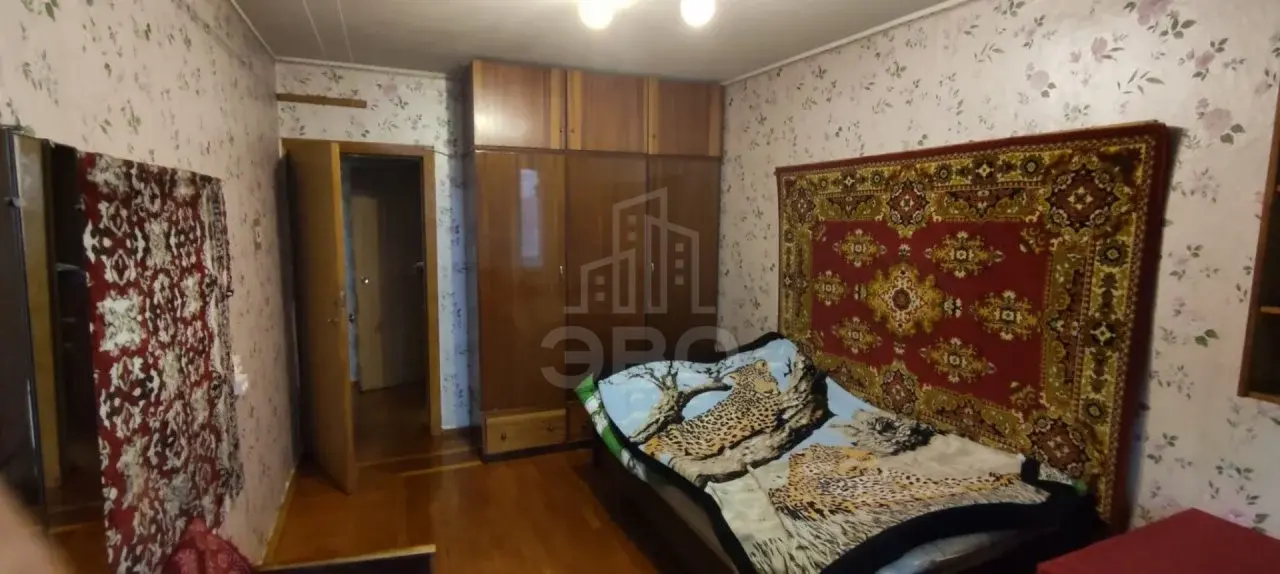 трехкомнатная квартира в Санкт-Петербурге по адресу: Зины Портновой ул., 21, к 1