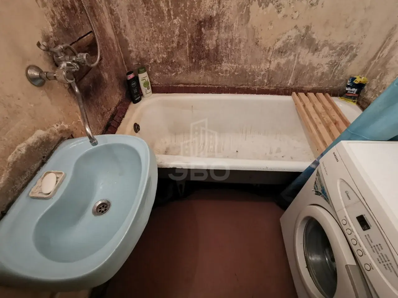 трехкомнатная квартира в Санкт-Петербурге по адресу: Косыгина проспект, 26, к 1