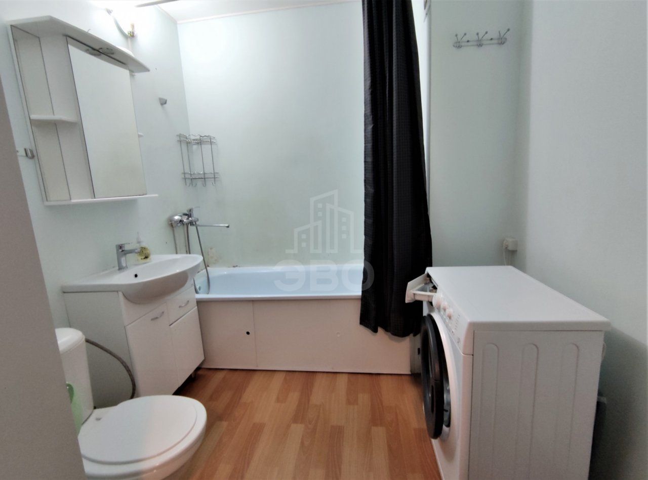 однокомнатная квартира в Санкт-Петербурге по адресу: Фёдора Абрамова ул., 21, к 3