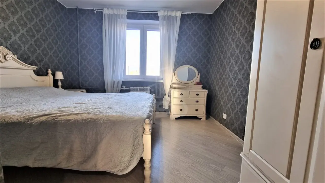 трехкомнатная квартира в Санкт-Петербурге по адресу: Камышовая ул., 22, к 1