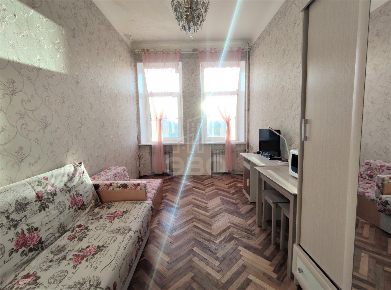 комната в Санкт-Петербурге по адресу: 8-я Советская ул., 9-13