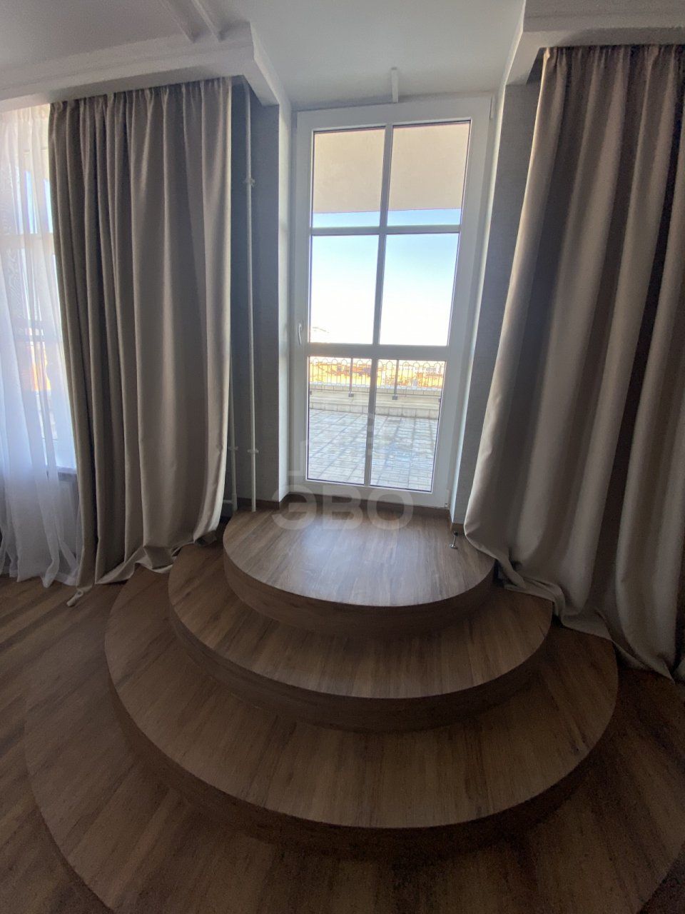 четырехкомнатная квартира в Санкт-Петербурге по адресу: Лодыгина пер., 5