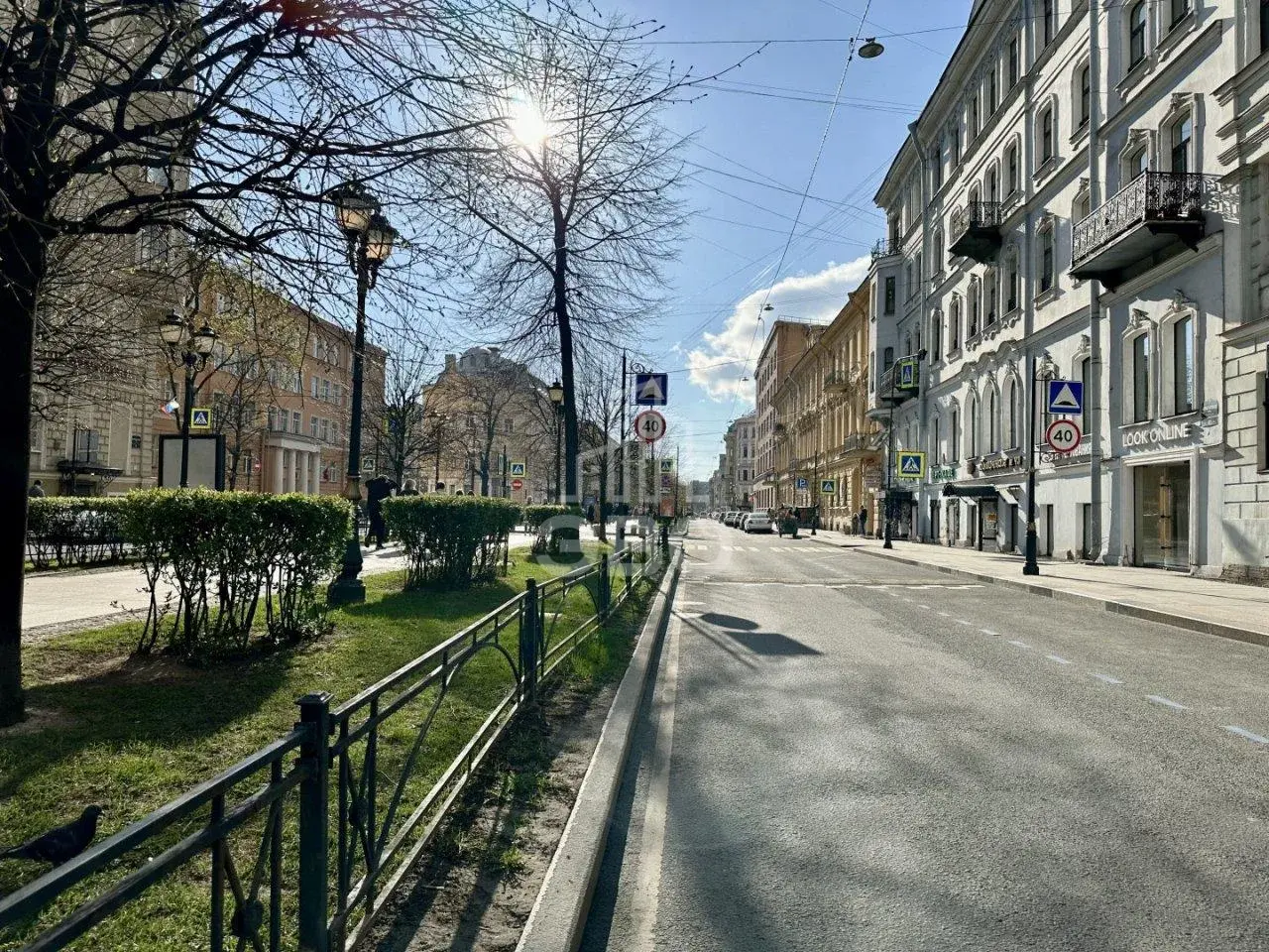 трехкомнатная квартира в Санкт-Петербурге по адресу: Фурштатская ул., 44