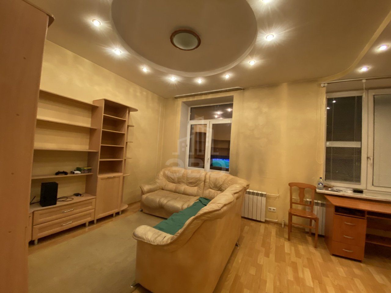 трехкомнатная квартира в Санкт-Петербурге по адресу: Варшавская ул., 104