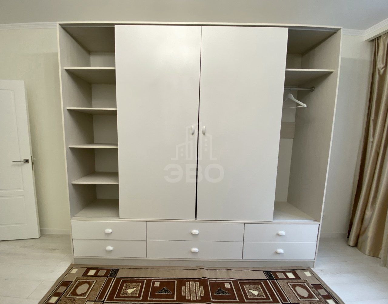 однокомнатная квартира в Санкт-Петербурге по адресу: Парфеновская ул., 7, к 1