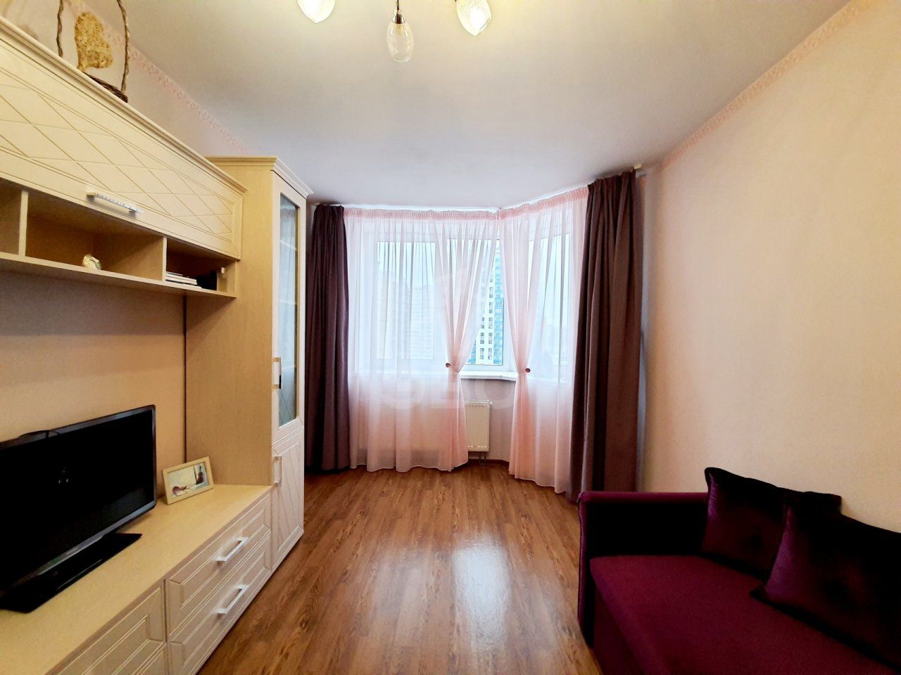 двухкомнатная квартира в Санкт-Петербурге по адресу: Кузнецова проспект, 14, к 1