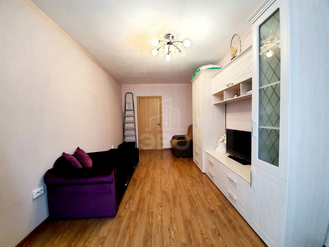 двухкомнатная квартира в Санкт-Петербурге по адресу: Кузнецова проспект, 14, к 1