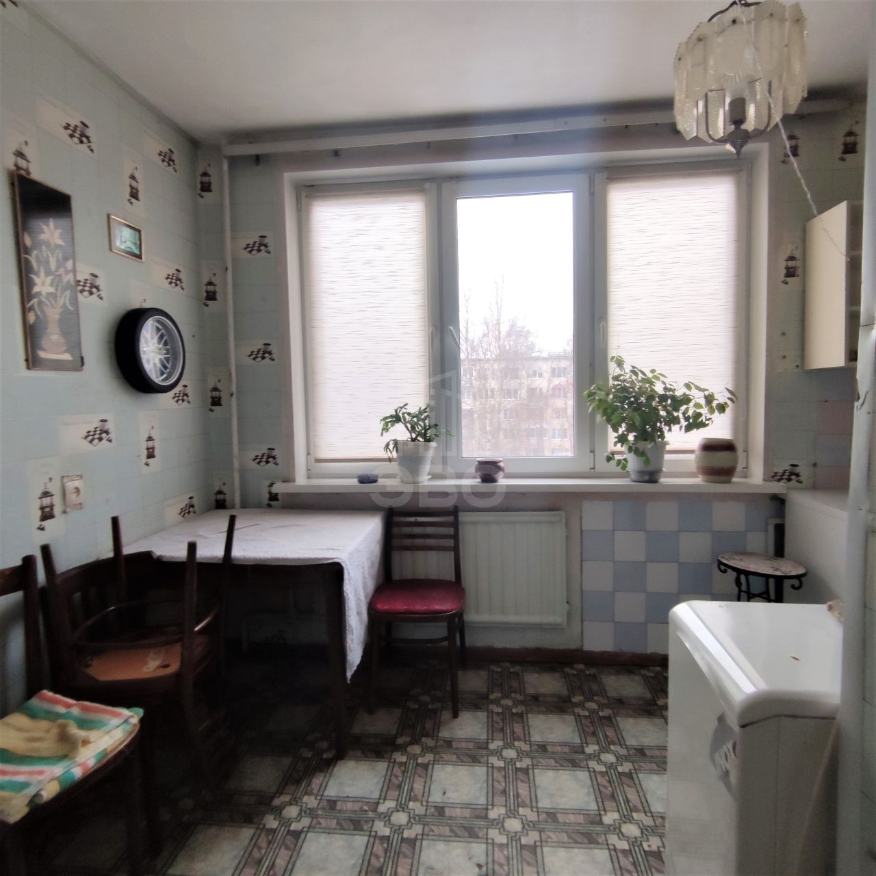 трехкомнатная квартира в Санкт-Петербурге по адресу: Бухарестская ул., 67, к 1, литера А