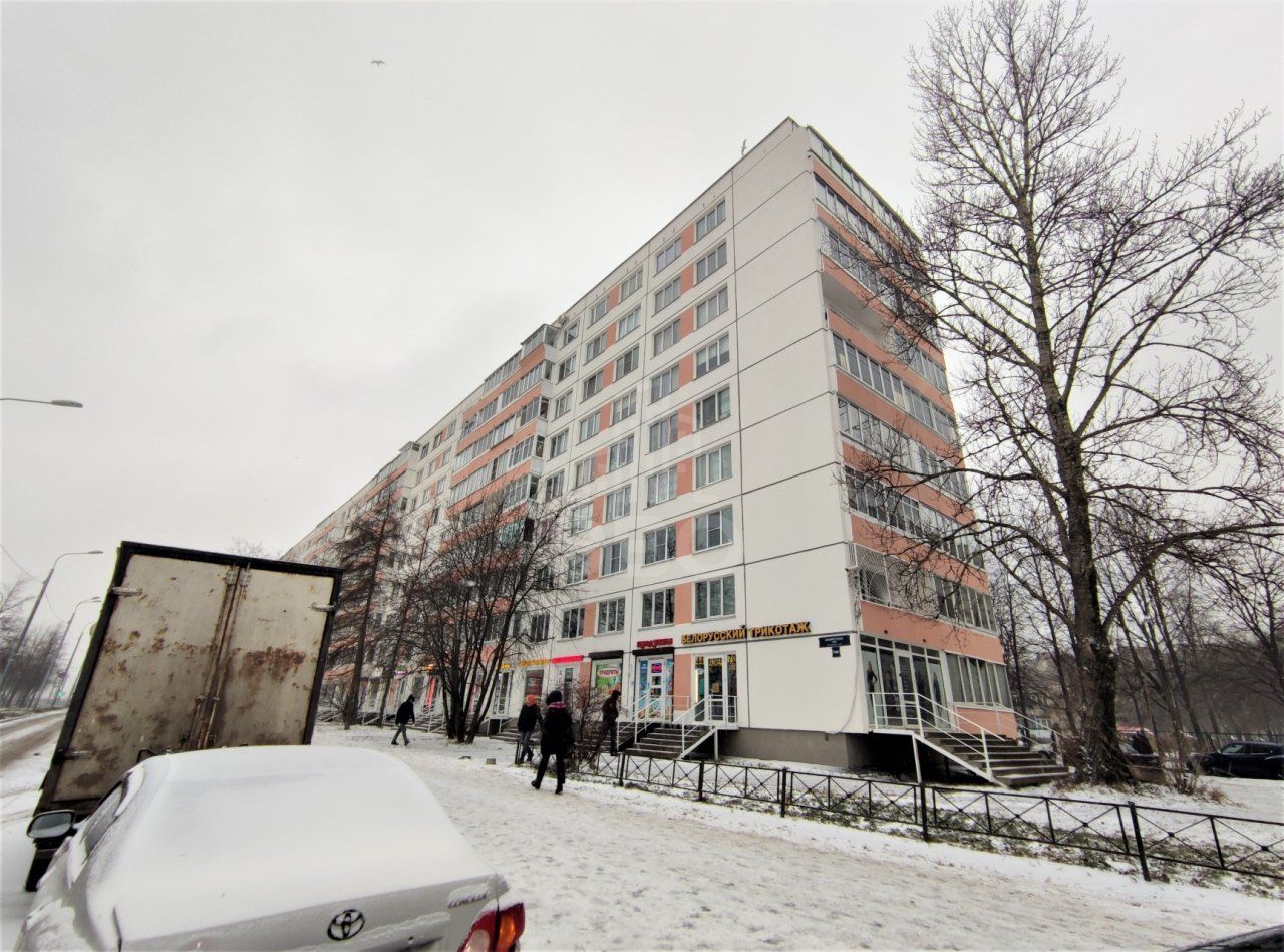 трехкомнатная квартира в Санкт-Петербурге по адресу: Бухарестская ул., 67, к 1, литера А