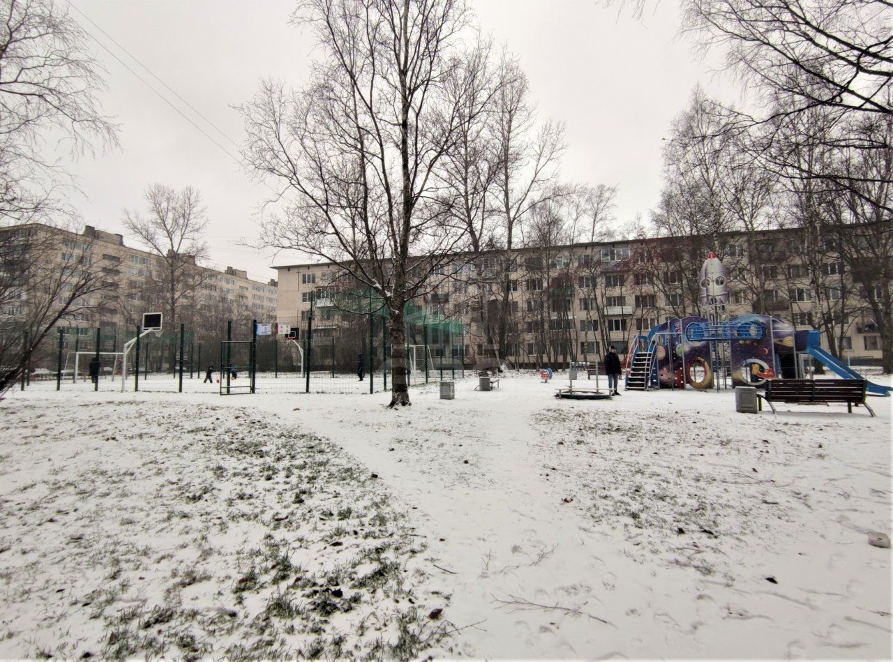 трехкомнатная квартира в Санкт-Петербурге по адресу: Бухарестская ул., 67, к 1, литера А