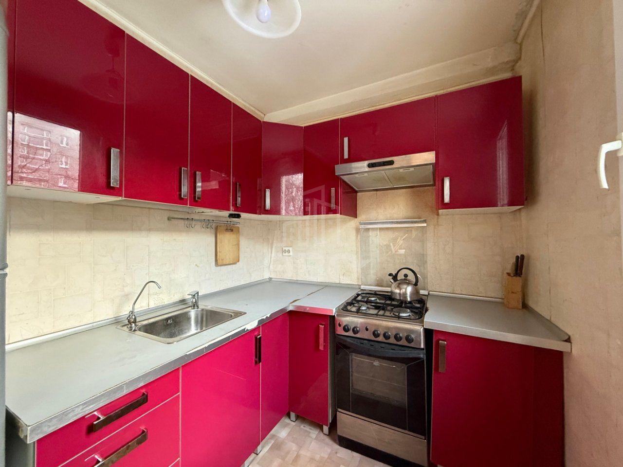 трехкомнатная квартира в Санкт-Петербурге по адресу: Ленинский проспект, 120, к 2