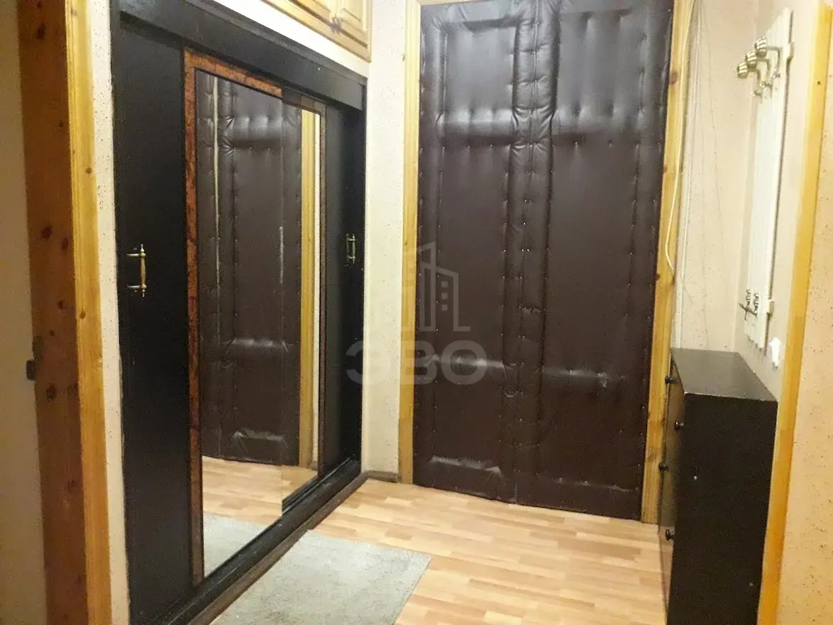 четырехкомнатная квартира в Санкт-Петербурге по адресу: Ропшинская ул., 23