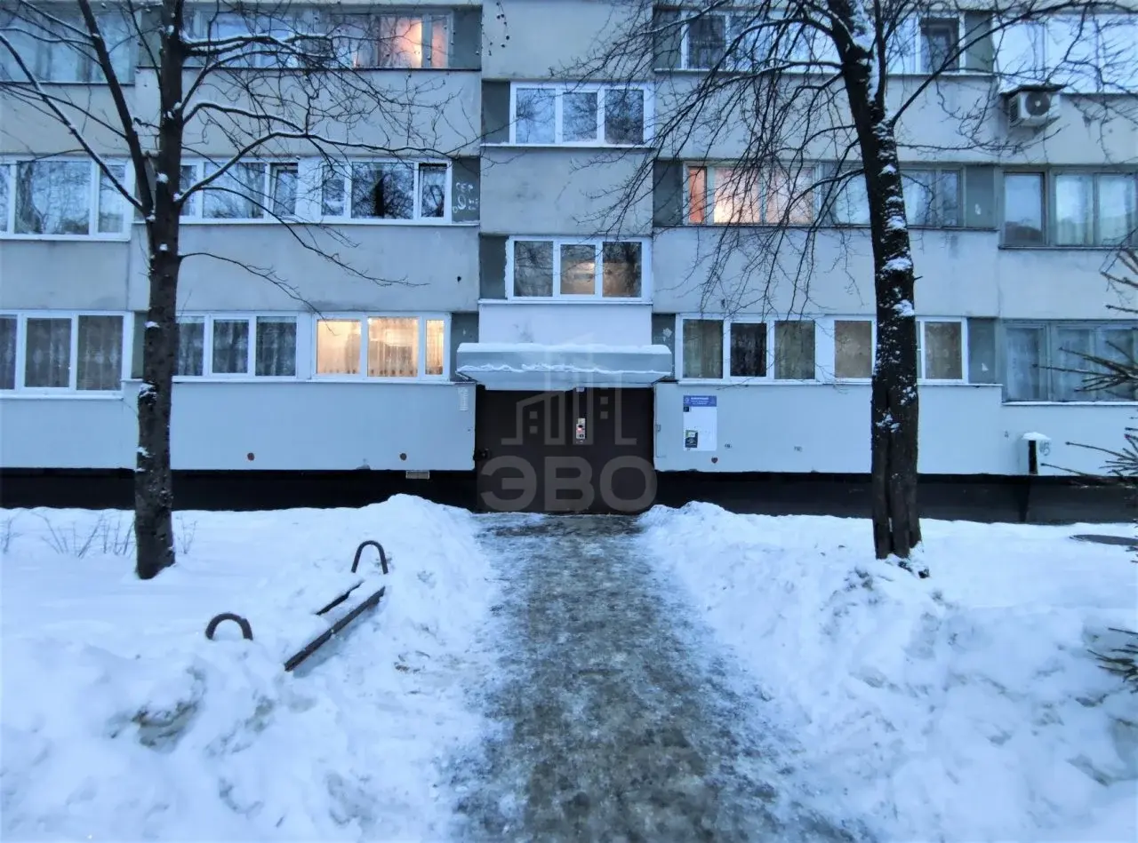 трехкомнатная квартира в Санкт-Петербурге по адресу: Демьяна Бедного ул., 32, к 1, литера А