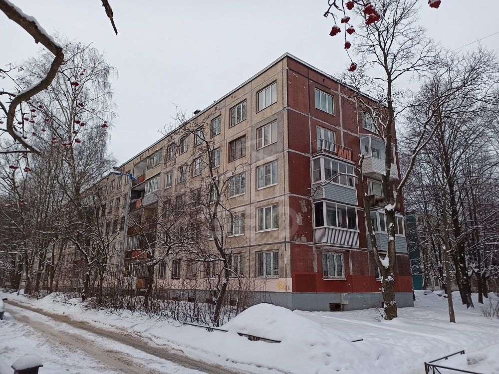 комната в Санкт-Петербурге по адресу: Вавиловых ул., 15, к 3