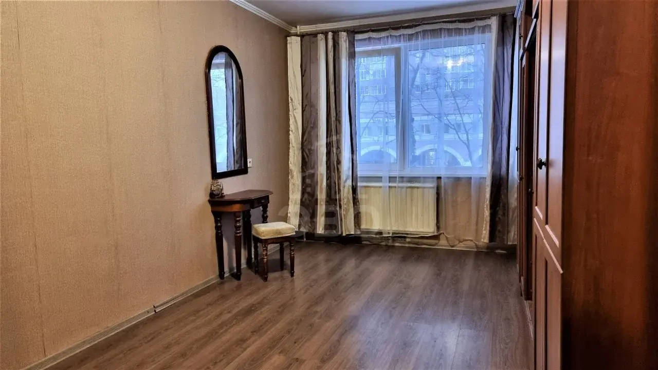 однокомнатная квартира в Санкт-Петербурге по адресу: Есенина ул., 12, к 1