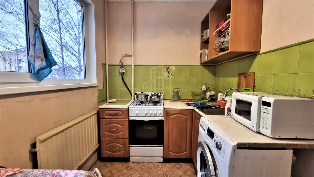 однокомнатная квартира в Санкт-Петербурге по адресу: Есенина ул., 12, к 1