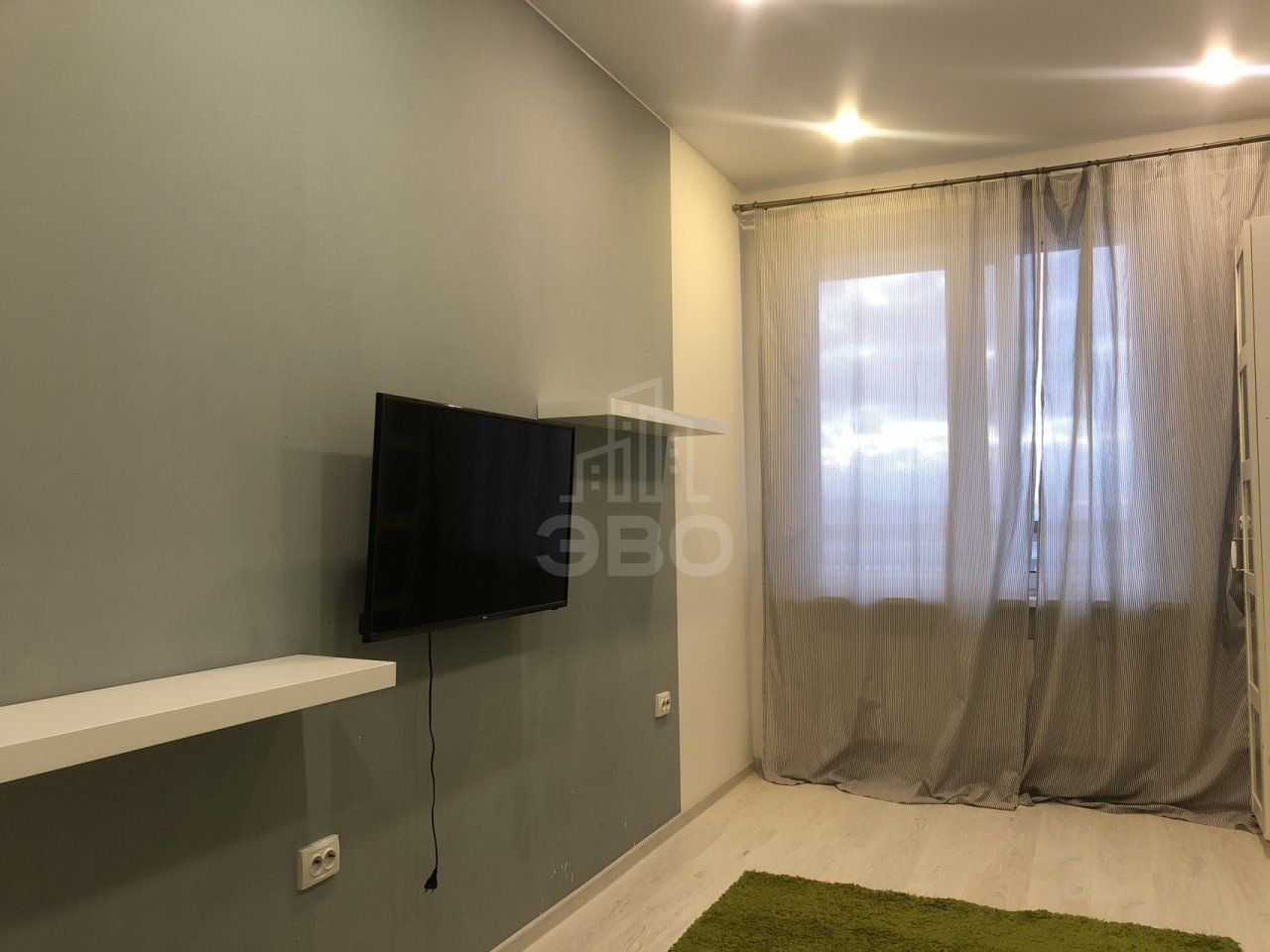 однокомнатная квартира в Санкт-Петербурге по адресу: Александровской Фермы проспект, 8