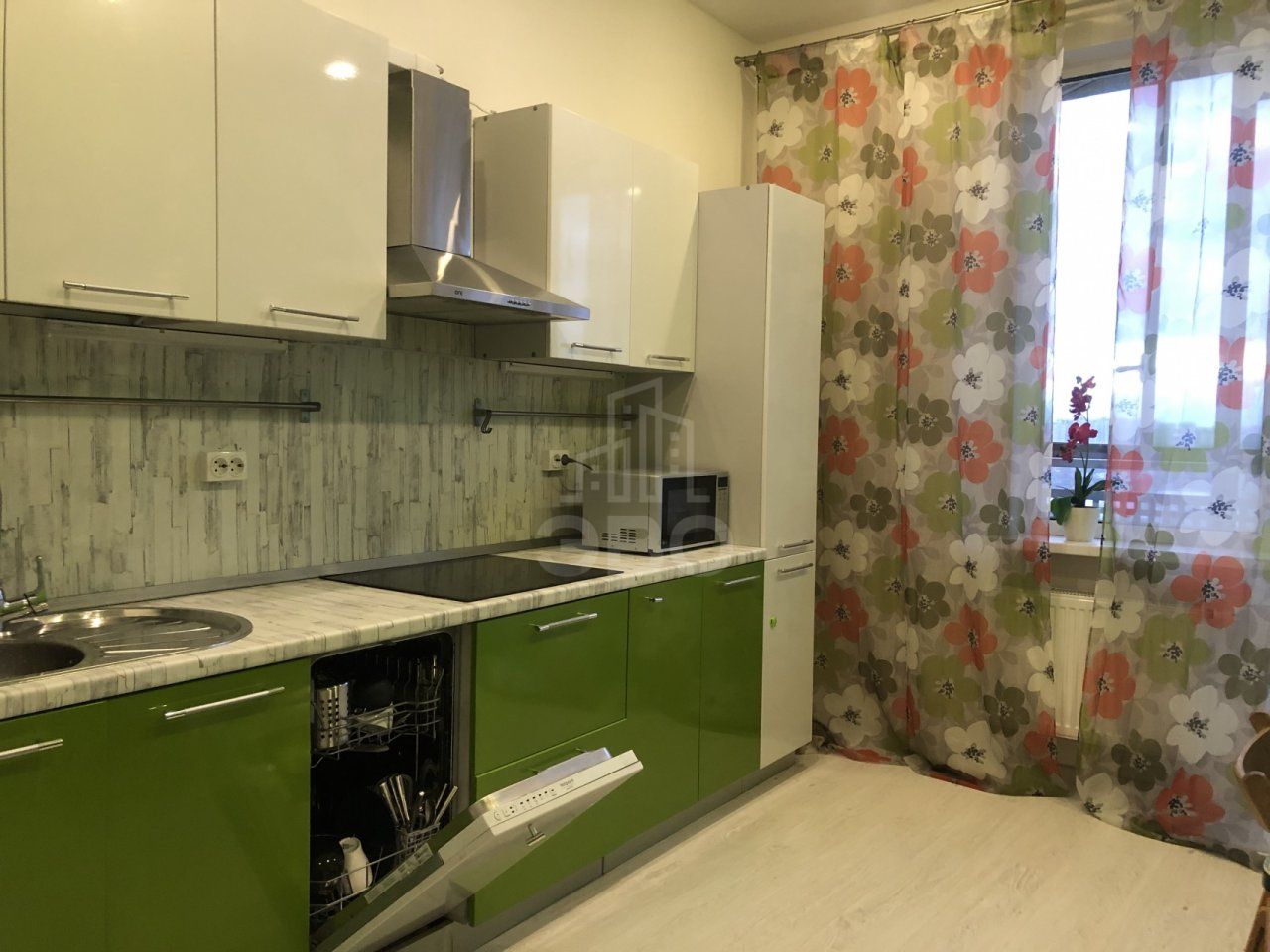 однокомнатная квартира в Санкт-Петербурге по адресу: Александровской Фермы проспект, 8