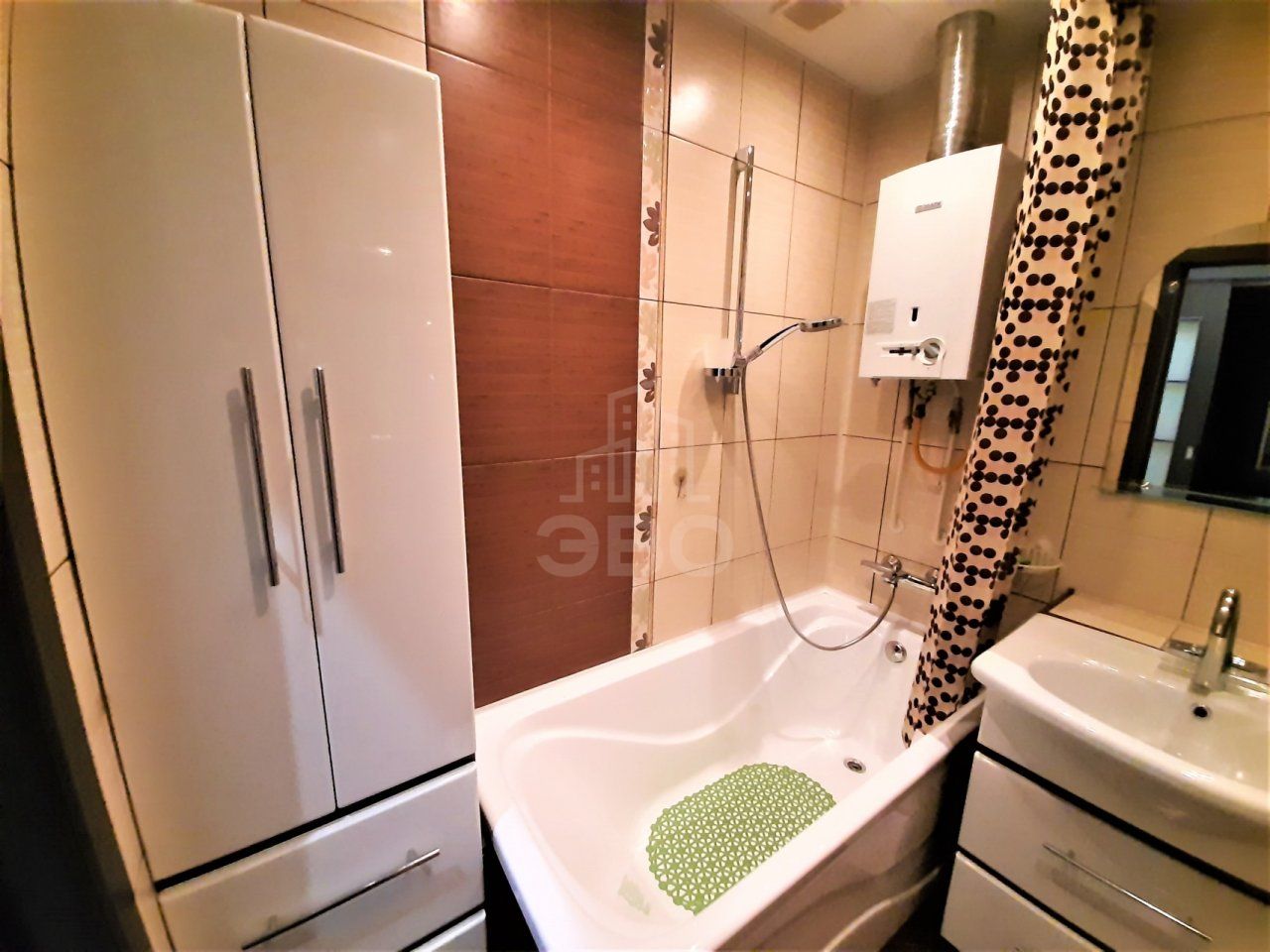 двухкомнатная квартира в Санкт-Петербурге по адресу: Константина Заслонова ул., 28-30