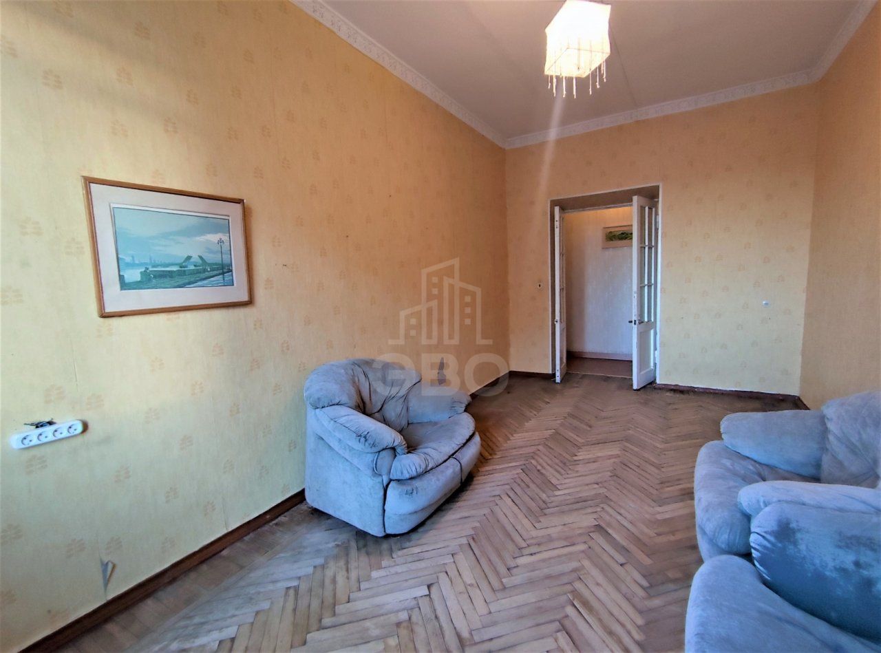 трехкомнатная квартира в Санкт-Петербурге по адресу: Блохина ул., 23