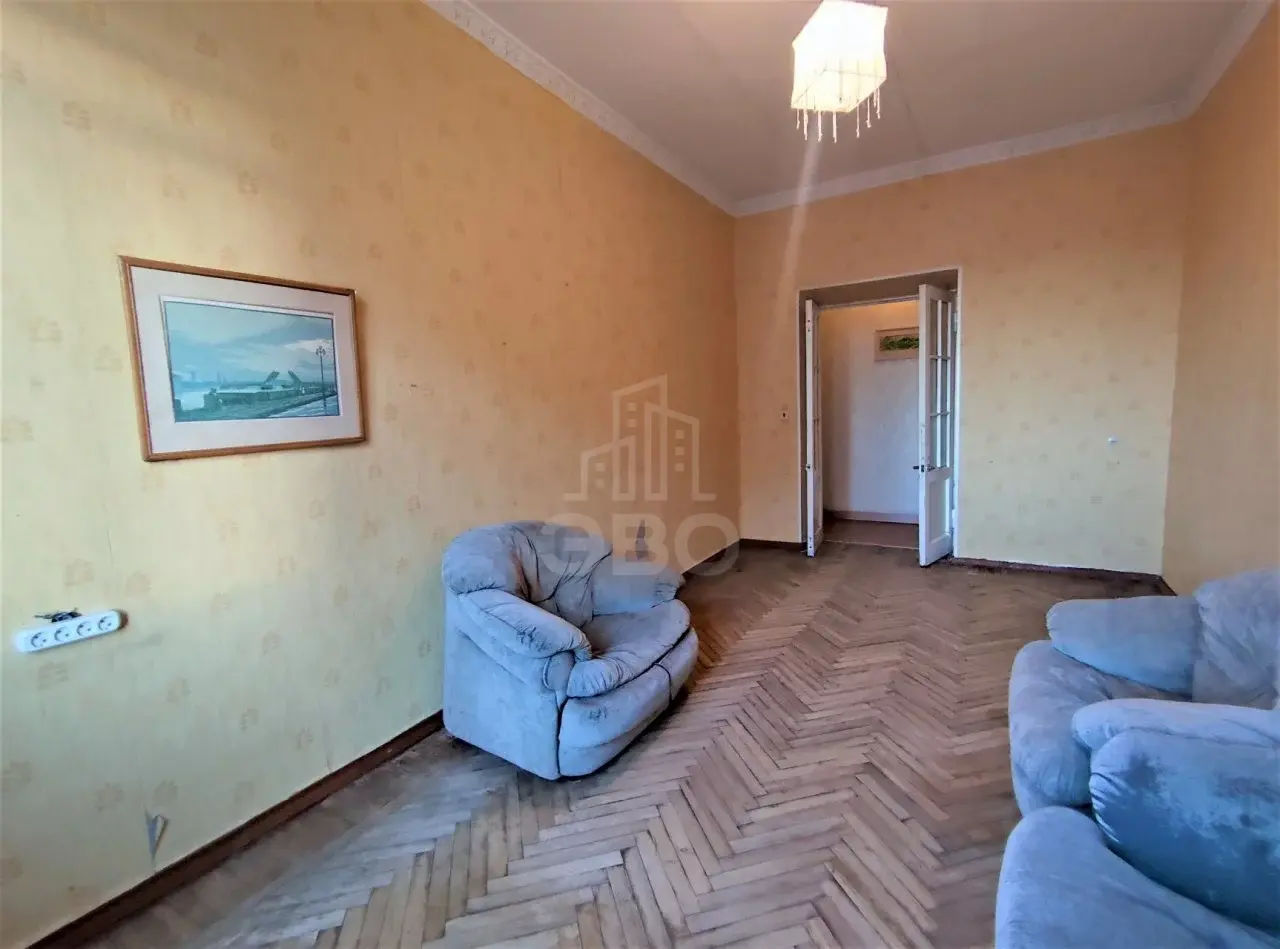 трехкомнатная квартира в Санкт-Петербурге по адресу: Блохина ул., 23
