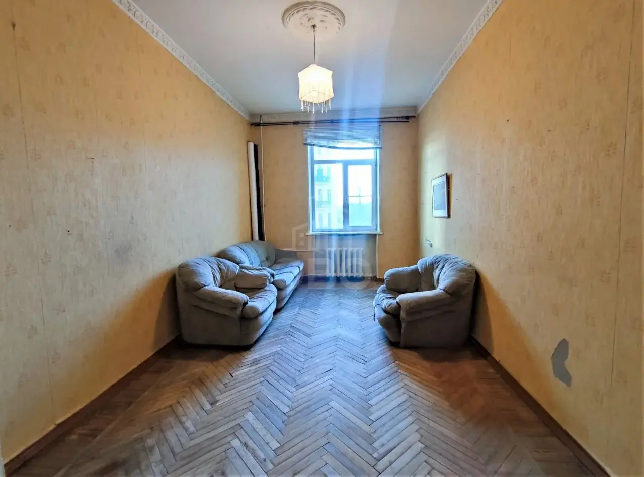 трехкомнатная квартира в Санкт-Петербурге по адресу: Блохина ул., 23