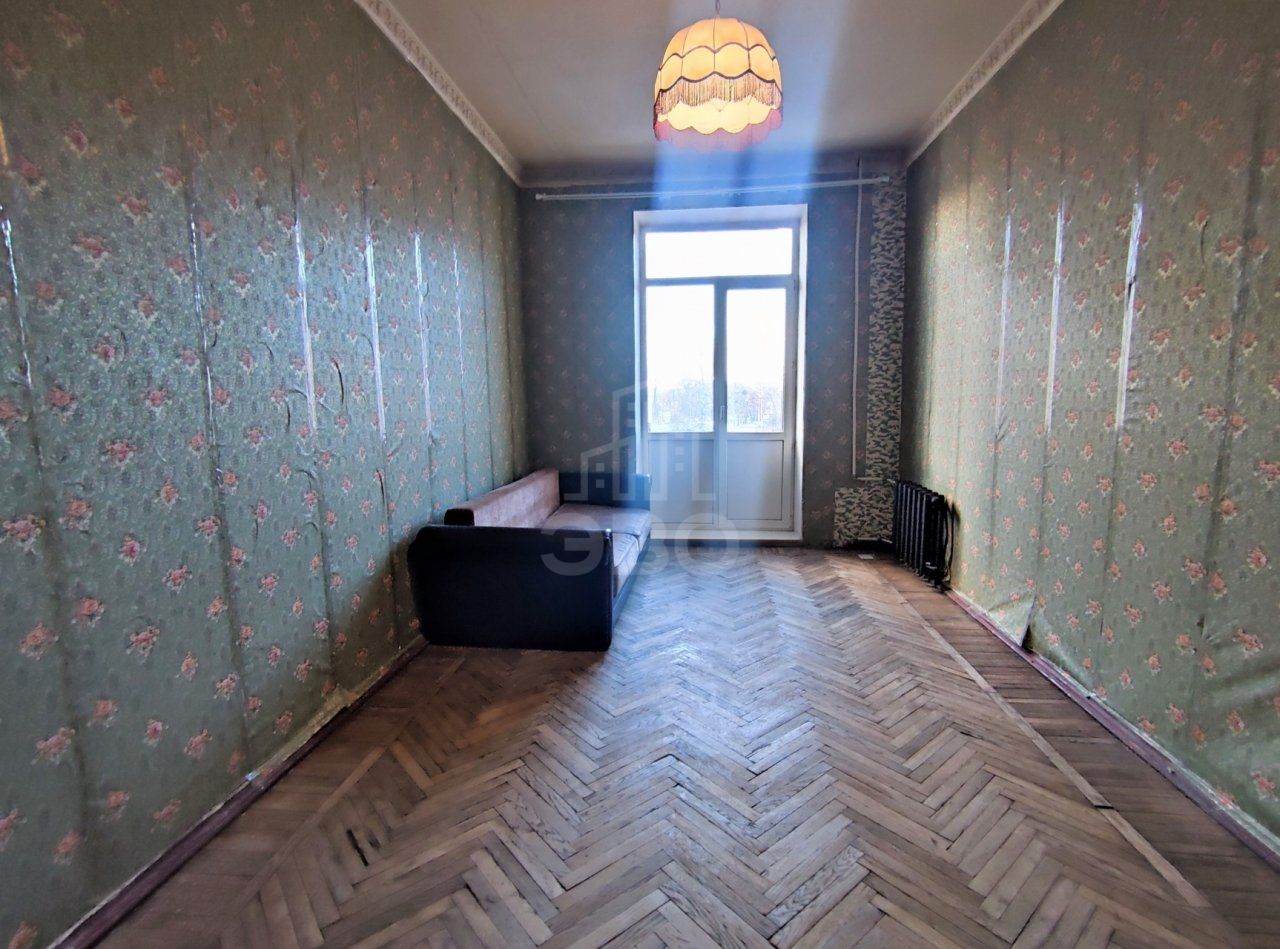 трехкомнатная квартира в Санкт-Петербурге по адресу: Блохина ул., 23