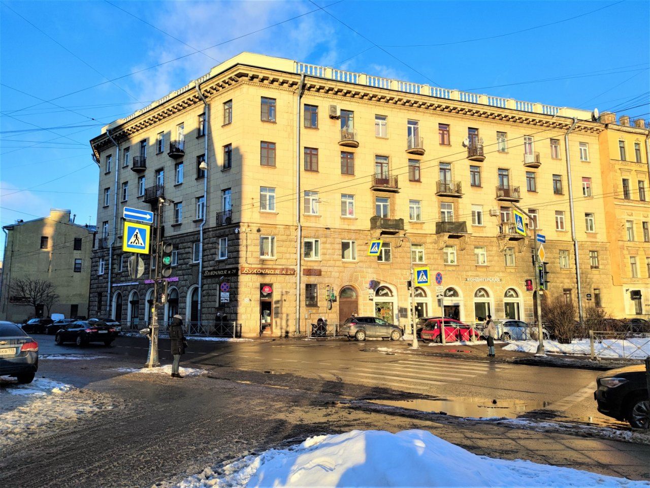 трехкомнатная квартира в Санкт-Петербурге по адресу: Блохина ул., 23